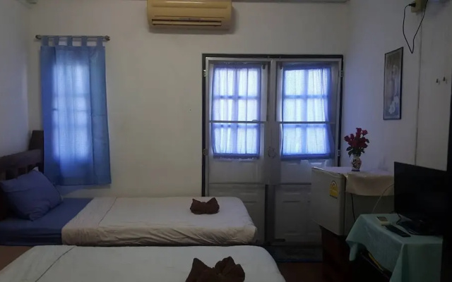 OYO 1052 Nonni Guesthouse - Hostel