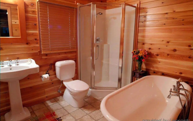 Paradise Lodge & Bungalows