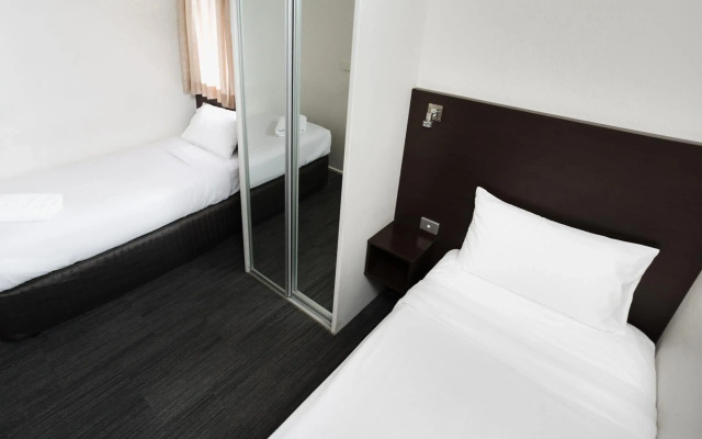 St Ives Apartments