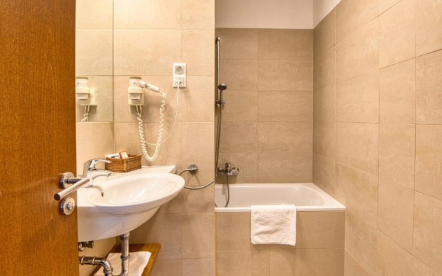 Tisza Balneum Thermal Hotel