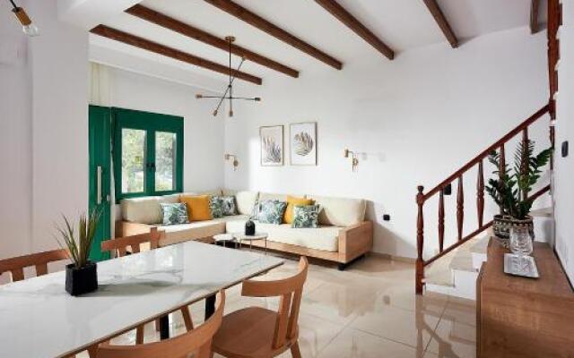 Beachfront Villa on Crete - Kirvas