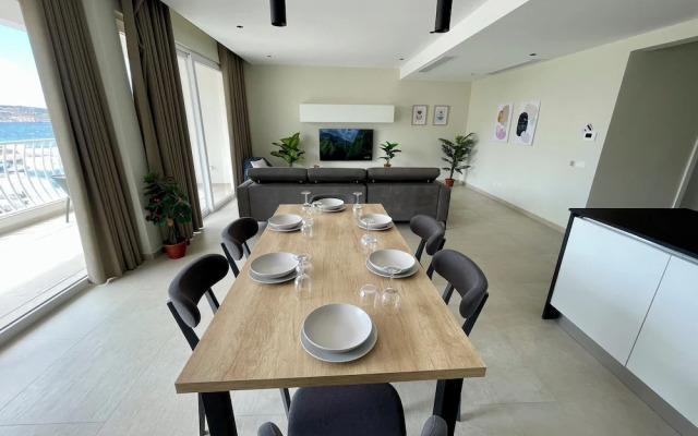 Bugibba Square Seafront LUX Apartments