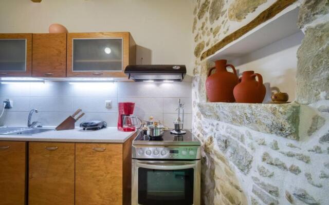 Skountakis House