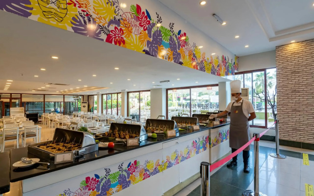 Miarosa İncekum Beach Hotel