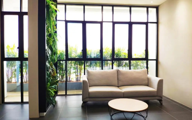 Le Pavilion by Salaam Suites, 5 pax, near Setiawalk