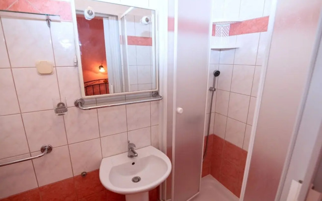 Keko - 100 m From the Beach - A1