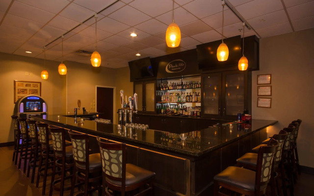 Quality Inn & Suites Downtown Mansfield