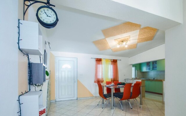 Amazing Home in Omis With Wifi and 2 Bedrooms