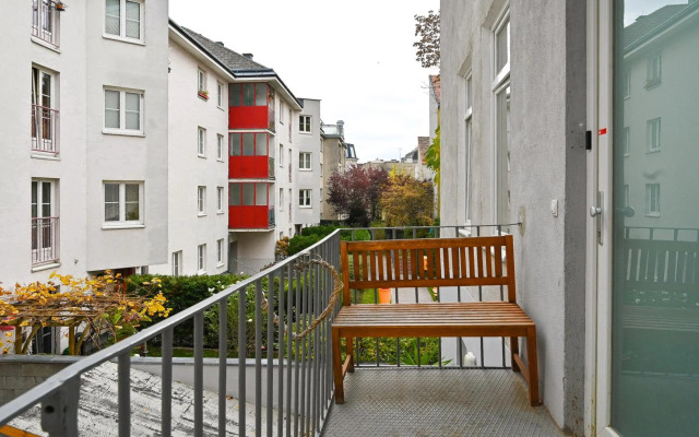 Bright Apartment Mariahilf