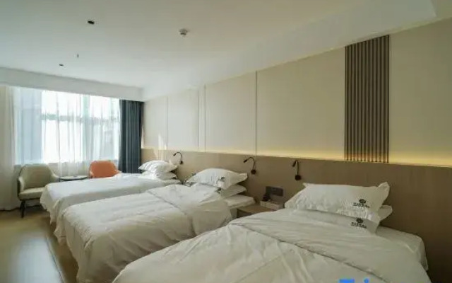 Qiduo Light Residence Hotel