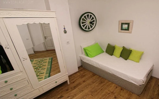 Monat Otel Hacimemis