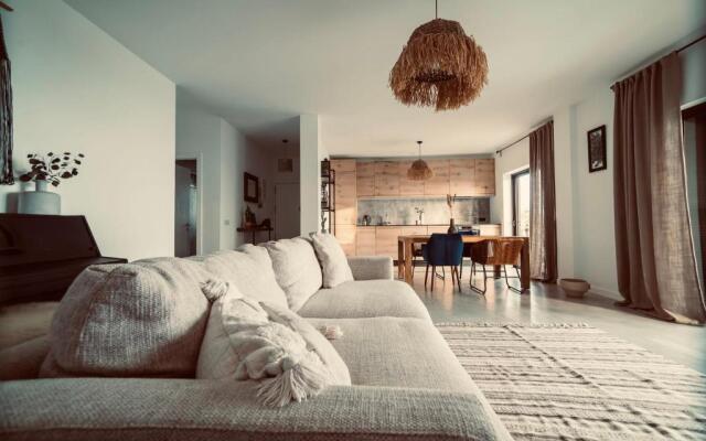 3 bedroom ocean shore apartment