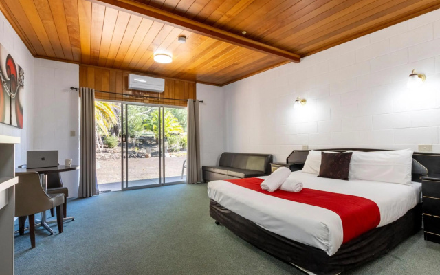 The Grampians Motel & The Views Restaurant – Guest Rooms – Halls Gap