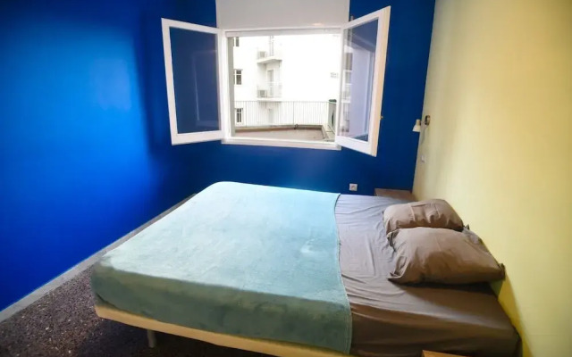 Design Apartment Near The Sea