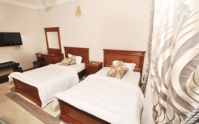 Tokke Hotel and Apartment