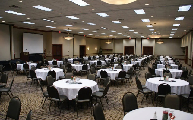 DoubleTree by Hilton Lansing