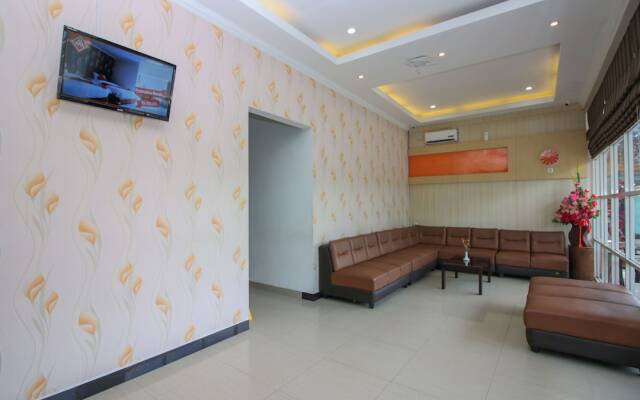 Airy Mapanget AA Maramis Manado
