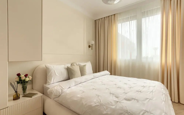 ARI - AFI Mall Luxurious Apartments