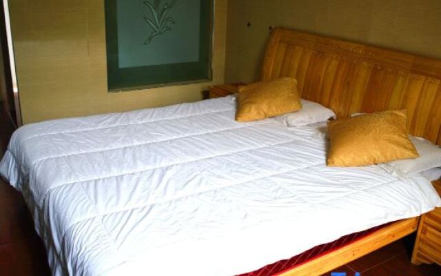 Yinruilin Express Hotel