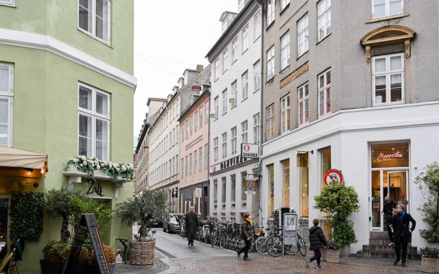 Hyggelig One Bedroom Apartment In The Original Building From 1750