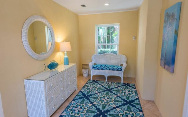 Away To Play Apartment 4