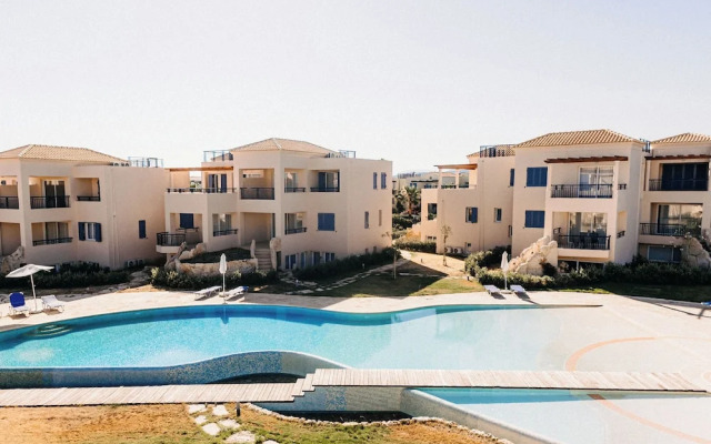 Phaedrus Living: Seaside Thalassa Cretan 202
