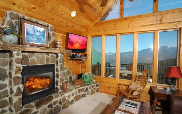 Eagles Nest 379 - Three Bedroom Cabin