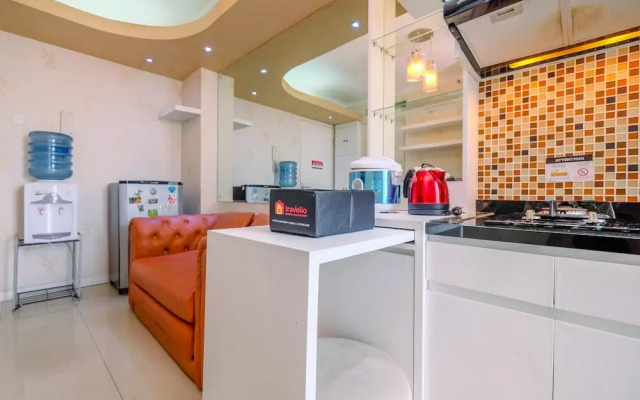 Comfort And Homey 2Br At Bassura City Apartment