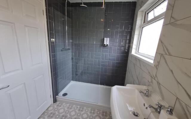 ** family 3 Bed house BPW, with private garden **