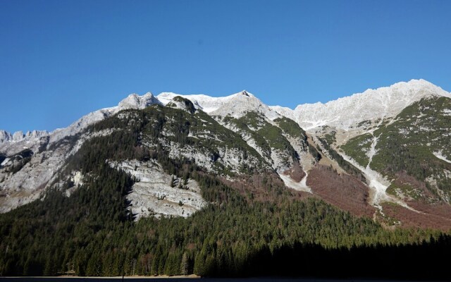 Lovely Apartment in Leutasch With Meadow Around