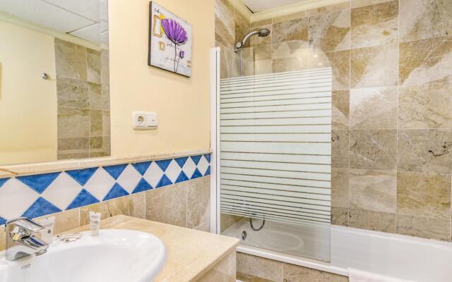 Beautiful Apartment on the beach 353