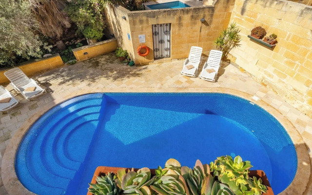 Bebbuxija Pool Farmhouse Gozo