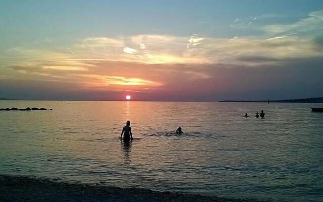 Comfortable Apartment, Close to the Beach