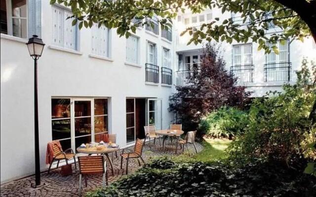 Aparthotel Adagio Paris Montmartre