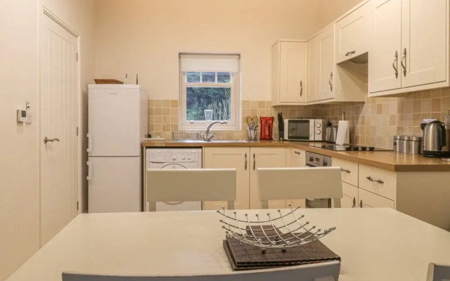 Elmwood Cottage
