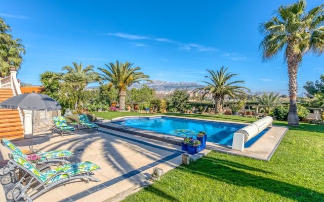 Deluxe Apartment in Albir With Pool & Garden