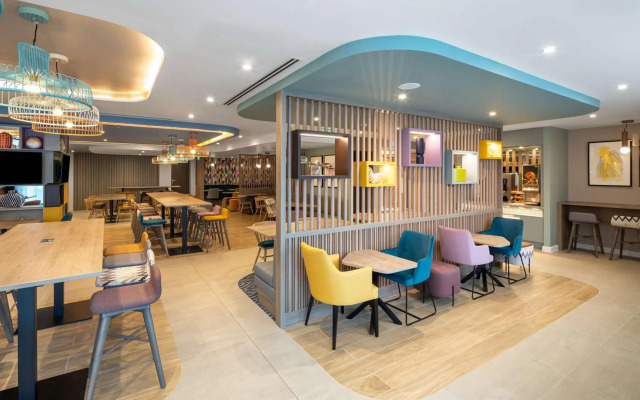 Hampton by Hilton London City
