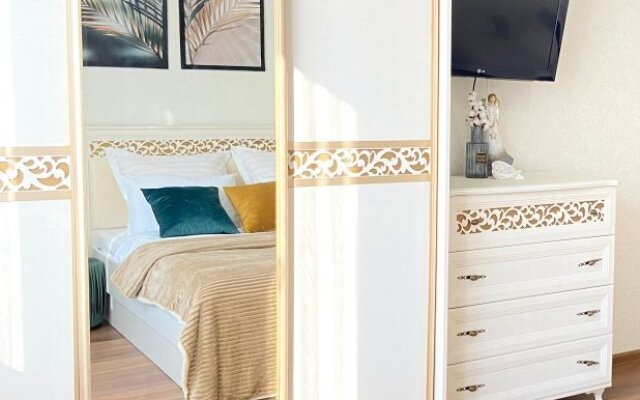 Kenigdeluxe U Korolevskikh Vorot Apartments