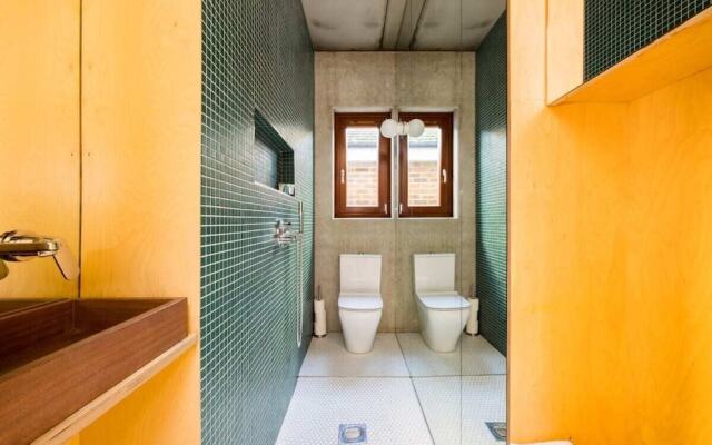 The Victoria Park Sanctuary - Stunning 2bdr Flat
