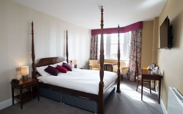 Star Hotel