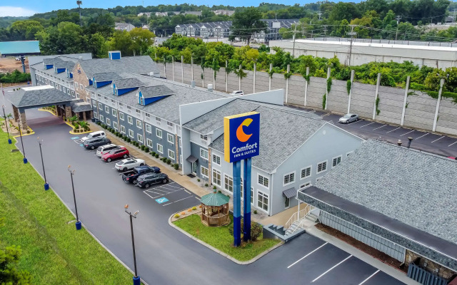 Comfort Inn & Suites Nashville Near Tanger Outlets  I-24 Antioch