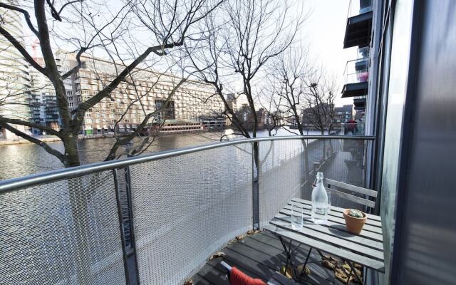 Peaceful & Modern 2BR Flat with Water Views