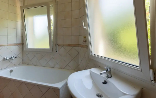 Delux Villa in Vilacolum With Swimming Pool