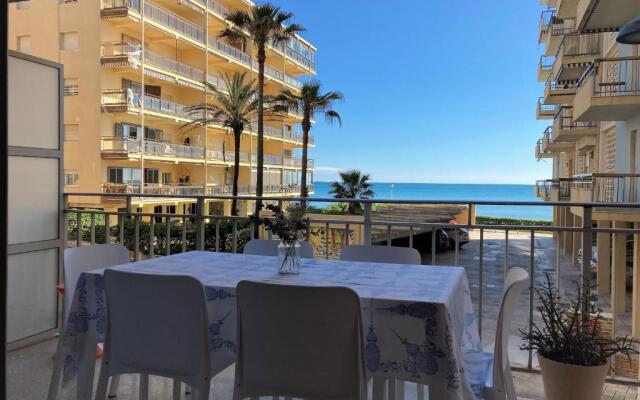 Large Apartment with Sea Views