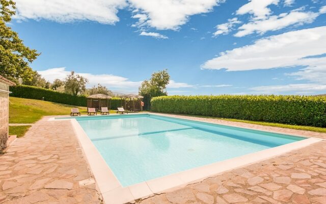 Charming Holiday Home With Swimming Pool In Rufina