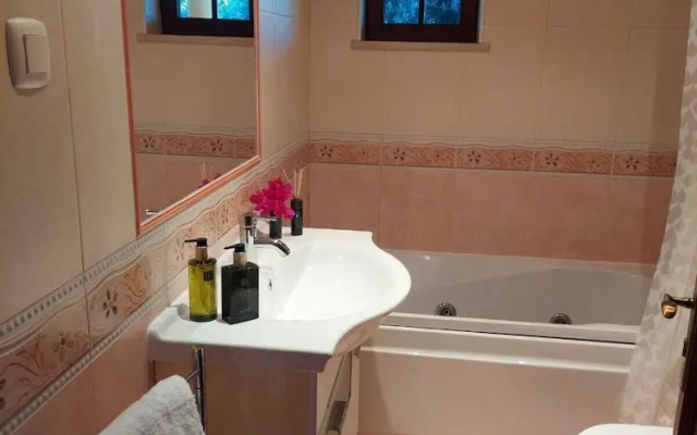 Stunning 8-bed Villa in Estoi