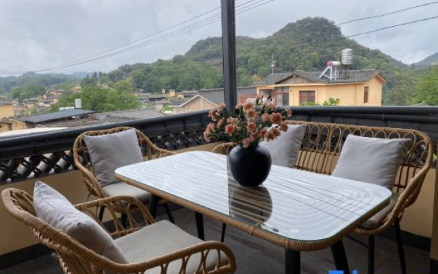 Xian Yue Shan Ju — hotel in Mile