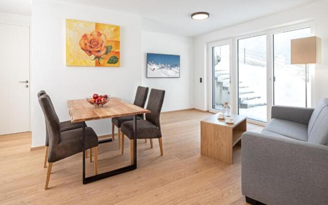 lake and mountains appartements
