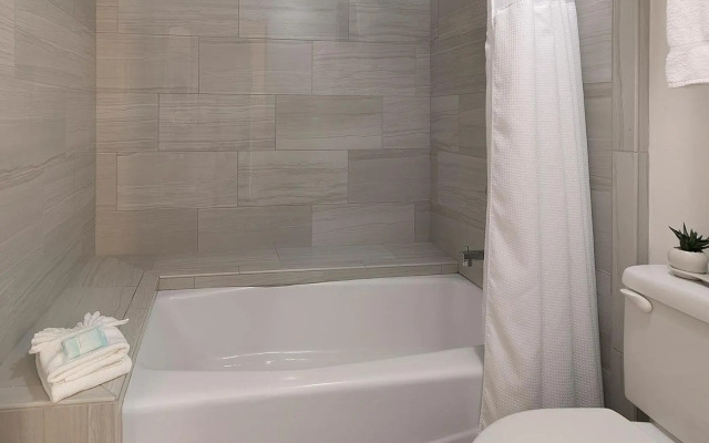 Pismo Lighthouse Suites