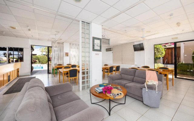 Tavros Hotel Apartments
